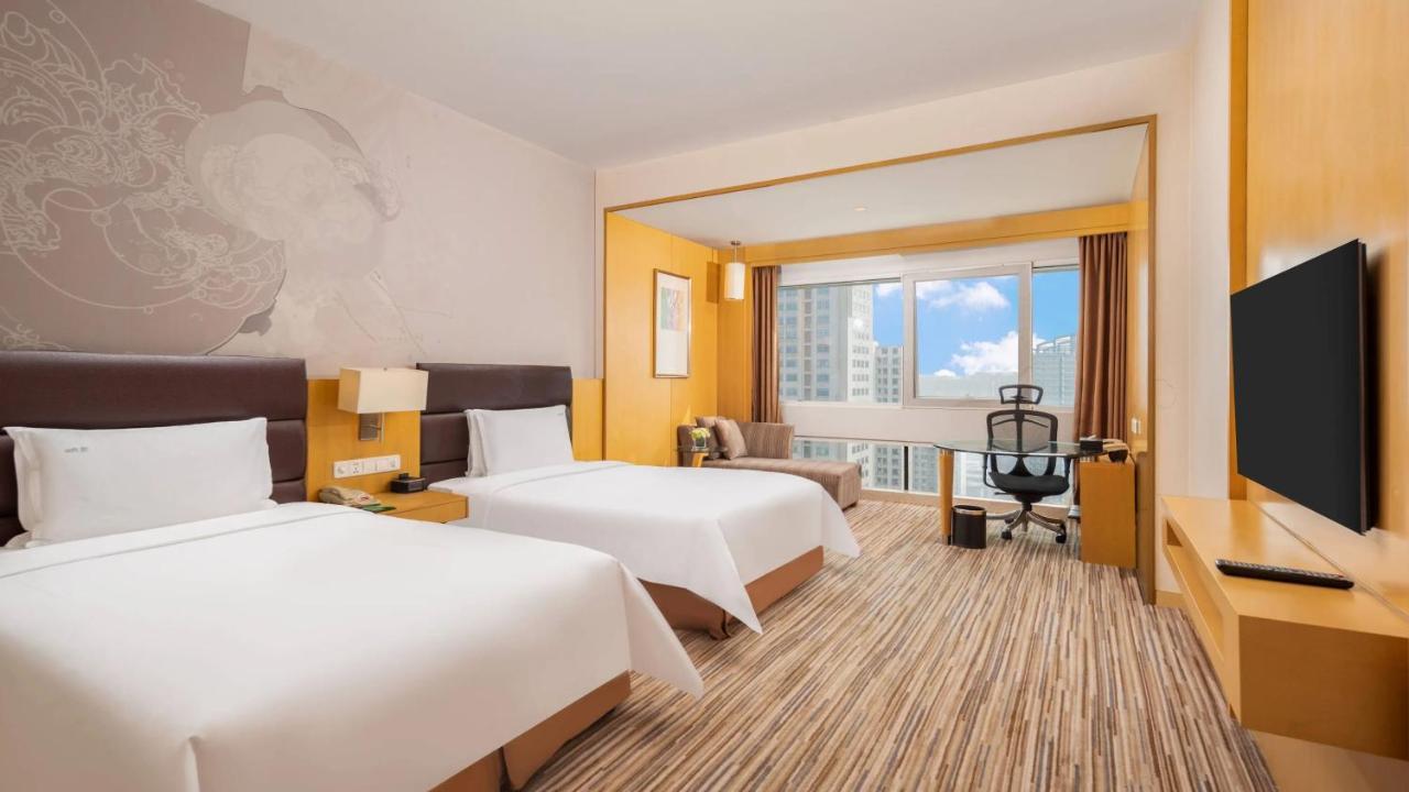 Holiday Inn Shijiazhuang Central By Ihg Exterior photo