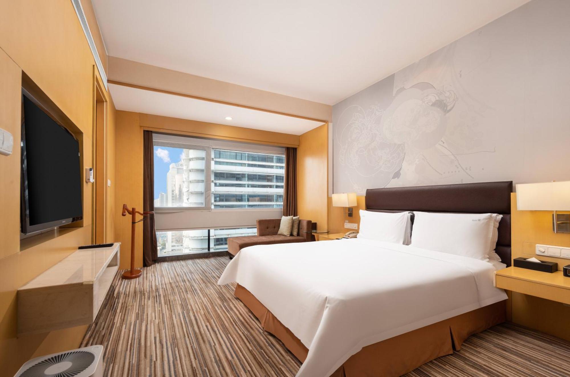 Holiday Inn Shijiazhuang Central By Ihg Exterior photo